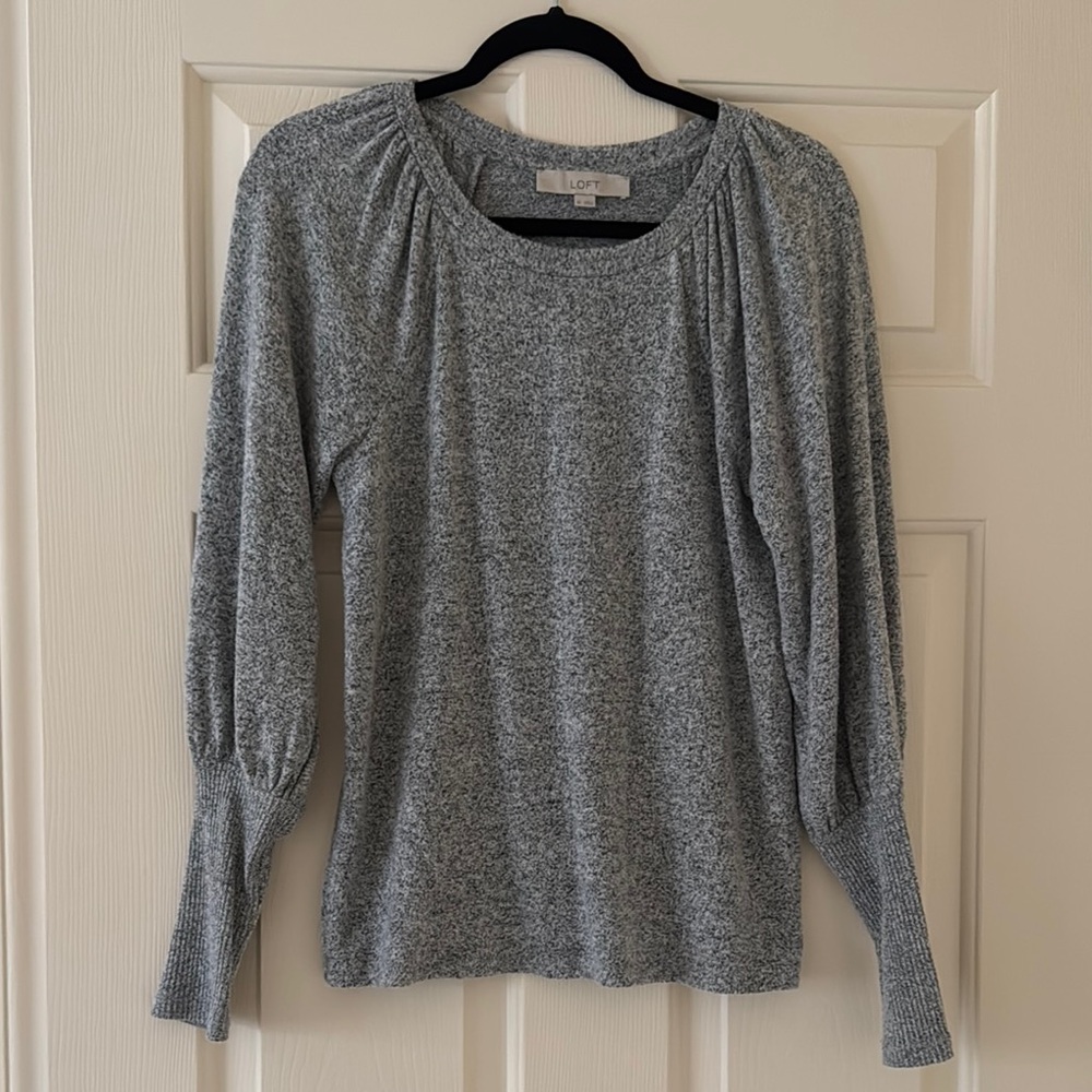 LOFT Gray Long Sleeve Sweater
